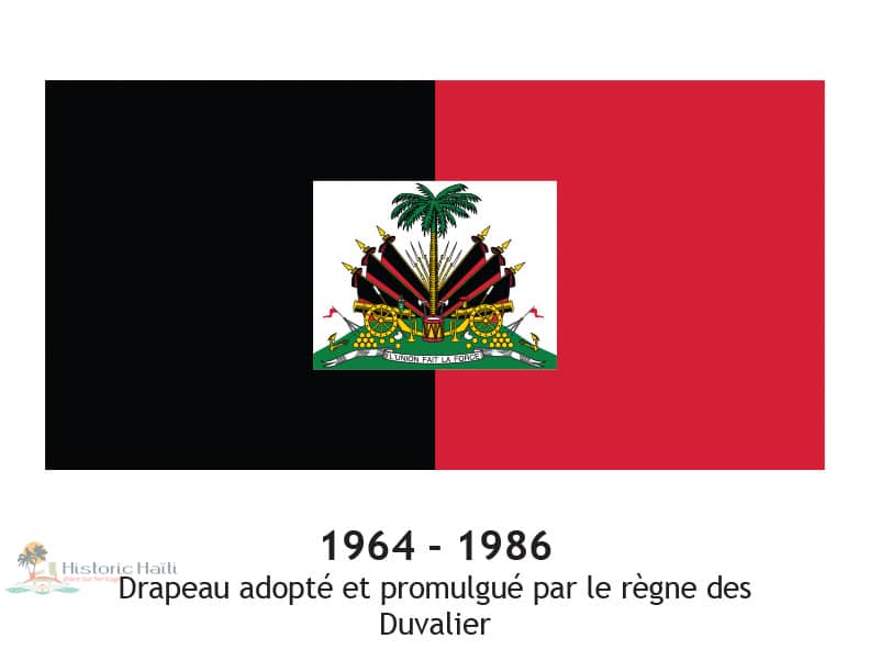 Drapeau noir et rouge horizontal avec armoiries, adopté sous les Duvalier, 1964-1986